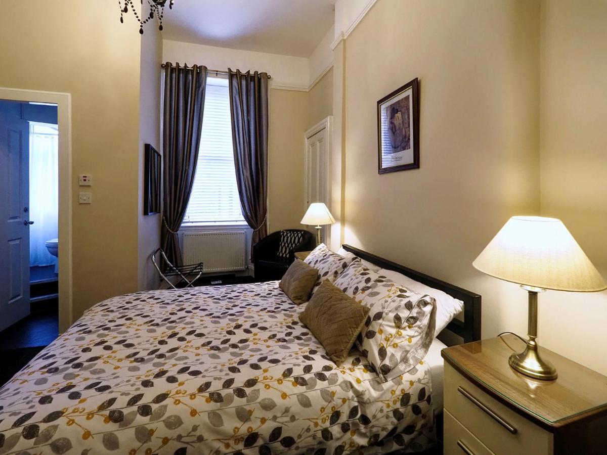 Browns Bed And Breakfast Edinburgh Bagian luar foto