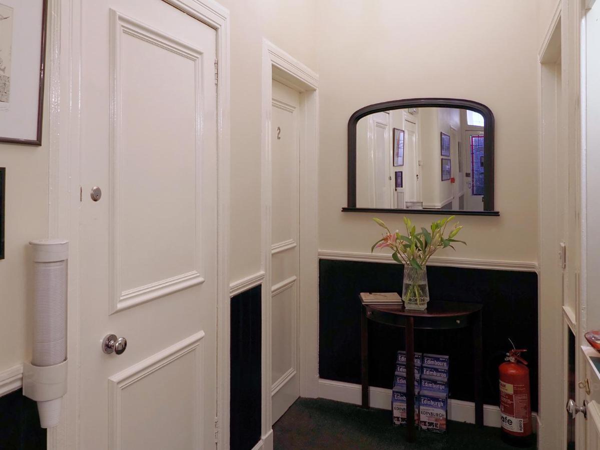 Browns Bed And Breakfast Edinburgh Bagian luar foto